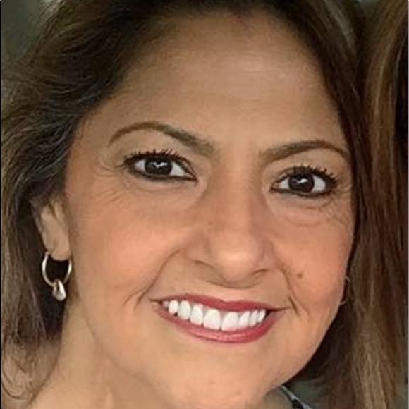 Meet your Posher, Leonora - Picture 2 of 2